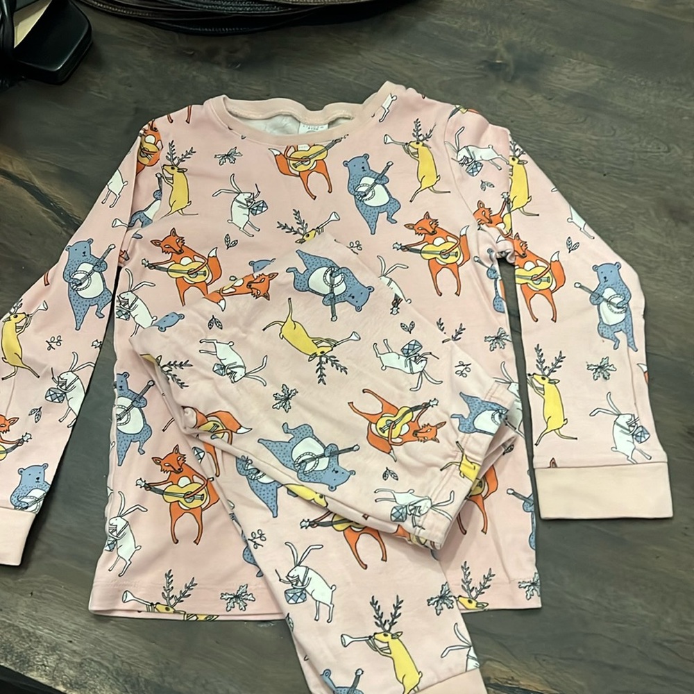 Lindex kids pyjamas size 6/7. EUC
